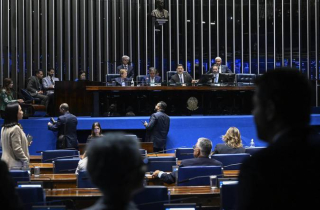 PEC da Escravidão: entenda a proposta do Senado que aumenta jornada e reduz direitos