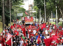 CUT Bahia volta às ruas e reune 11 mil pessoas em Salvador