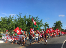 Movimento Sem Terra marcha por Lula Livre na Bahia