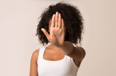 Governo inclui combate à violência contra a mulher nos currículos escolares